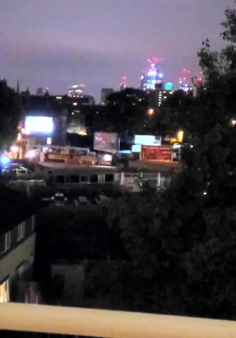 Bright, Nice Interior, Close To The City, 2 Bedroom Apartment London Exterior foto